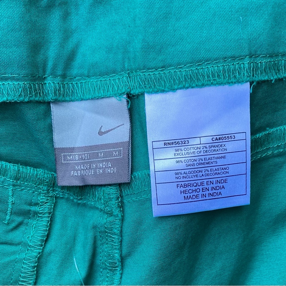 NWOT-Sz-M-Nike-green with stripe detail on sides - Picture 5 of 6